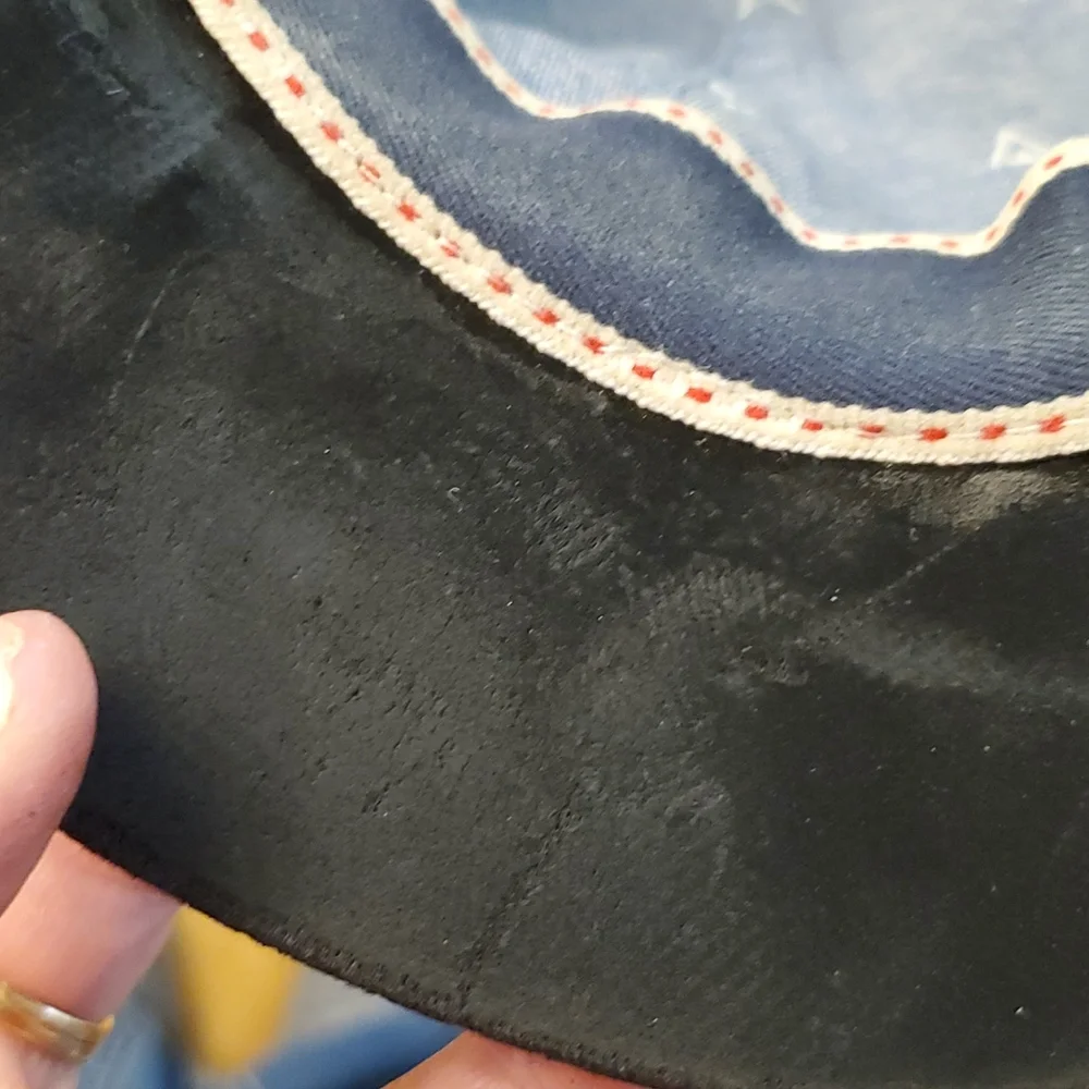 Levis newsboy style